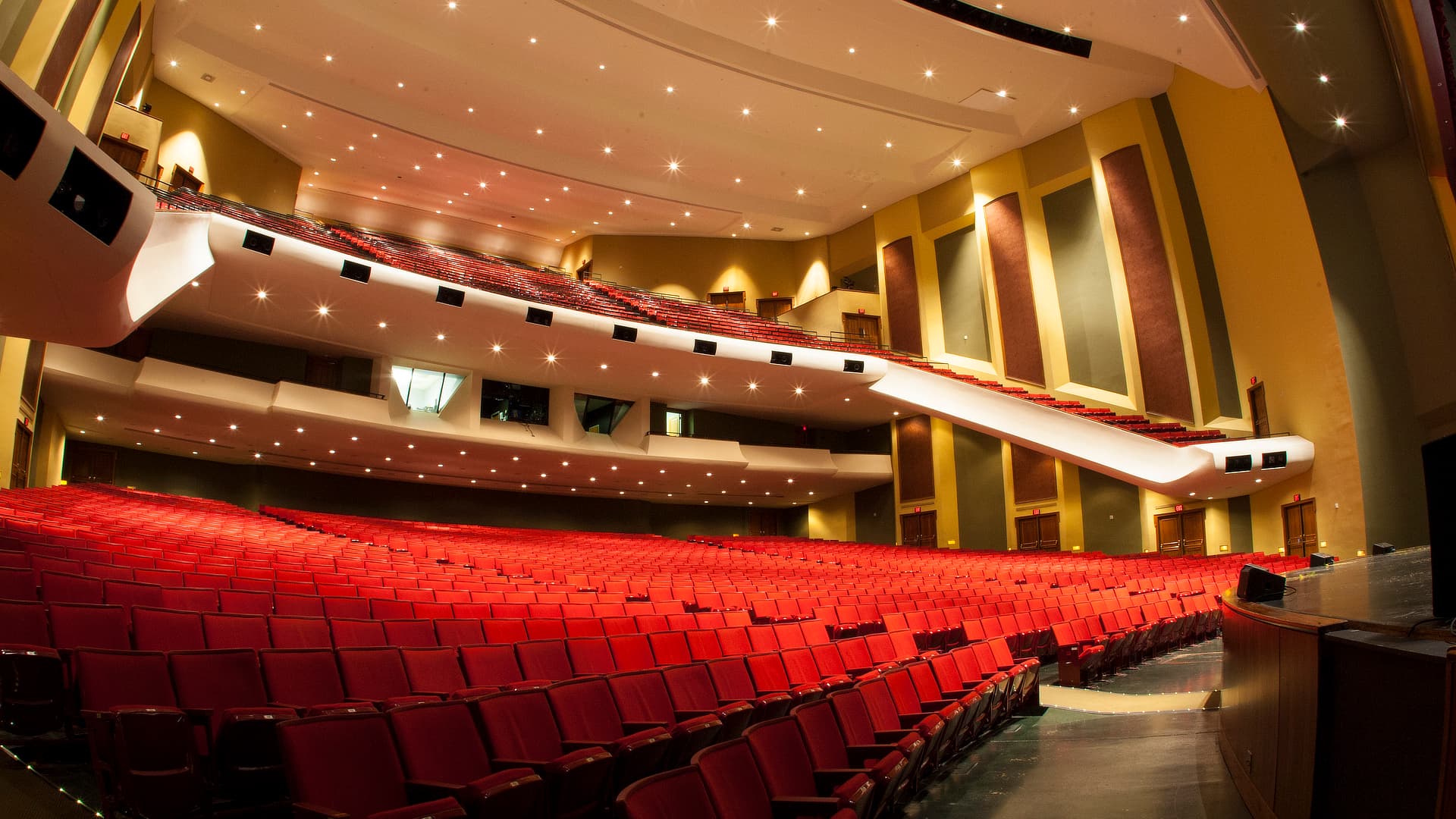 Wright Center Interior cs061300347