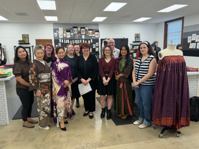 Matsuno Mori Kimono Project Students with CEO