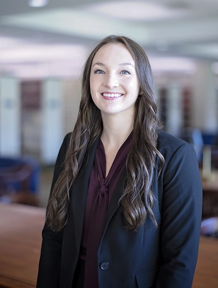 Anna Punds Headshot